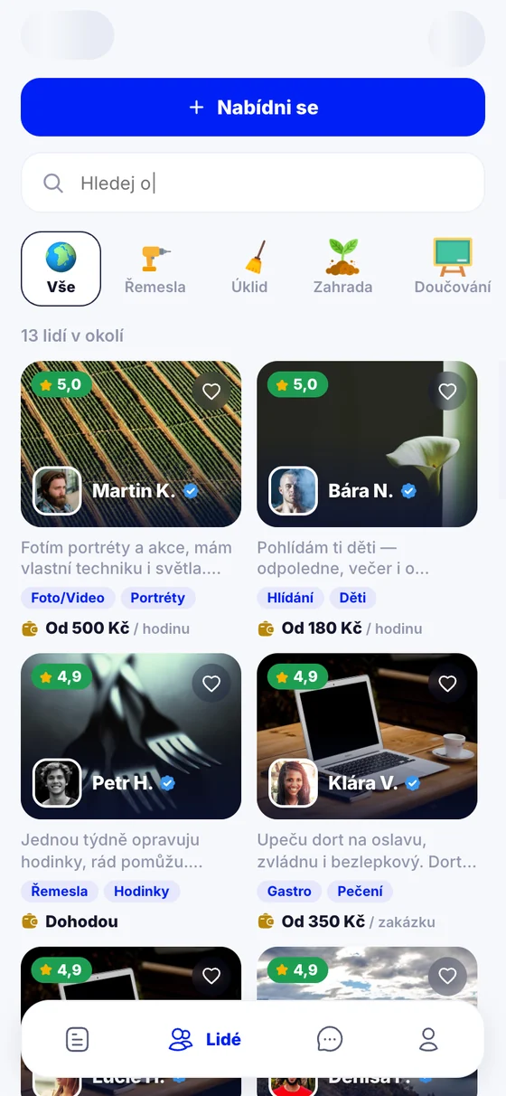 Tržiště lidí v aplikaci Makej — dlaždice s nabídkami v okolí